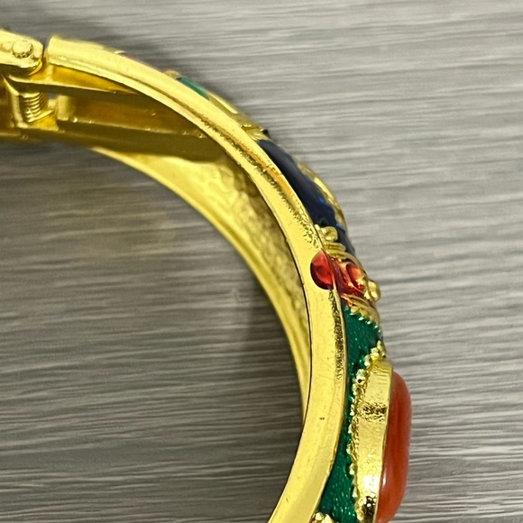 NWOT Gold & Enamel Hinged Bangle Bracelet with Stones, Green, Red, Blue, Salmon - Picture 7 of 8